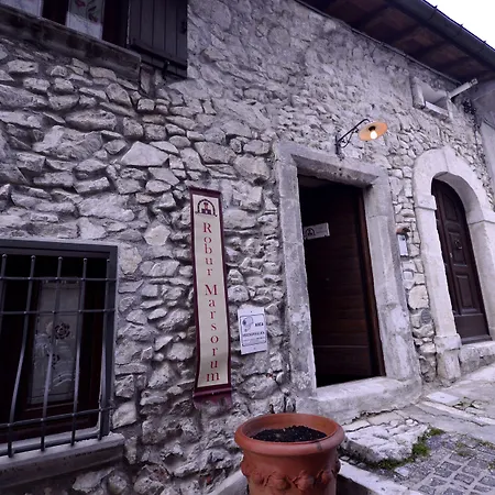 Robur Marsorum Diffuso 4* Rocca di Mezzo