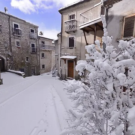 Robur Marsorum Diffuso Ξενοδοχείο Rocca di Mezzo